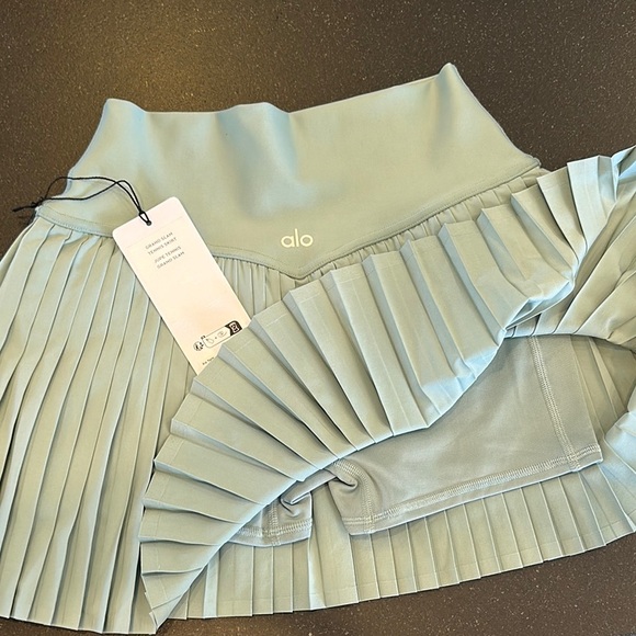 ALO Yoga Women's Grand Slam Tennis Skirt - Botanical Green - Picture 3 of 3